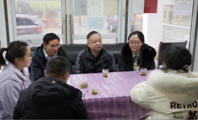 黨委副書(shū)記付善華，黨委委員、副院長(zhǎng)黃文碧到鄉(xiāng)村振興聯(lián)系點(diǎn)開(kāi)展調(diào)研