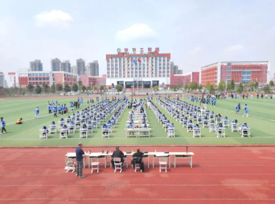 翰墨歌盛世 青春頌黨恩——學(xué)院第一屆書(shū)法大賽圓滿(mǎn)落幕